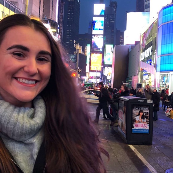 Meet your Posher, Rebecca - Picture 1 of 1